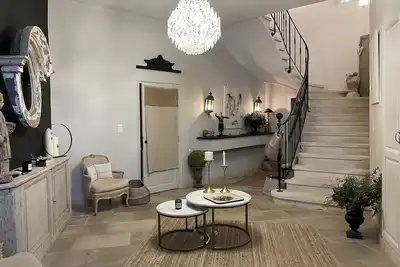 Image de Maison de charme \"La Petite Fugue\" en ville avec terrasse privée
