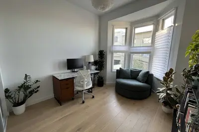 Image de Live/Work House w/Views, Yard, Parking 3br/2ba