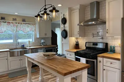 Image de Perfect In-Town Bungalow