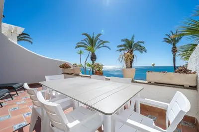 Image de Maison face à la mer avec piscine à 170m plage