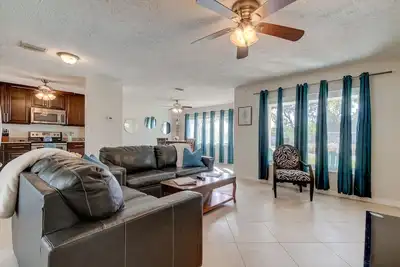 Image de Few Mins to Madeira Beach, Comfortable, Dog Friendly