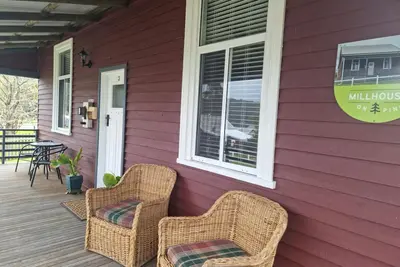 Image de Heritage Timber Cottage - close to shops & amenities