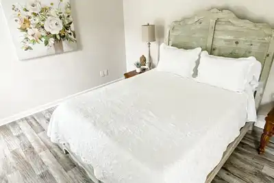 Image de Suite Stella, a cozy 2-bed 2-bath home