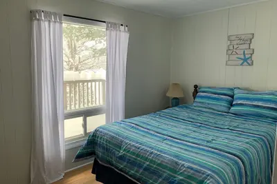 Image de 4 Season Cottage on pristine Whitestone lake!