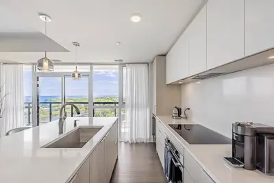 Image de Luxury Boutique Condo on Lake Ontario & minutes from Downtown Toronto