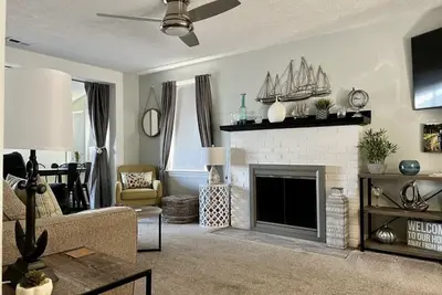 Image de Lakeview Ashtabula, Oh - 5 min to Gotl - Deck - King - Wineries - Lake Erie