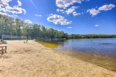 Image de Hot Tub, Game Room! Poconos Home 22 Mi to Slopes
