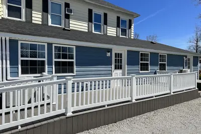 Image de Cottage on Strip w/ 3 BDs, Newly Renovated, Pet Friendly Wifi, Ac, Grill, Fire Pit