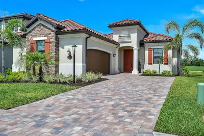 Image de Executive home at 8th Green Getaway in Lakewood National Golf community