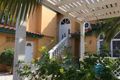 Image de Lovely Private Two-bedroom Apartment