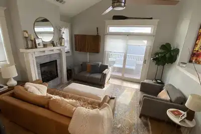 Image de Perfect Coronado Location! Short walk to beach and shops