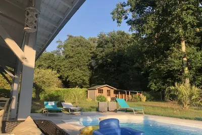 Image de Maison de vacances avec piscine Ă Casteljaloux
