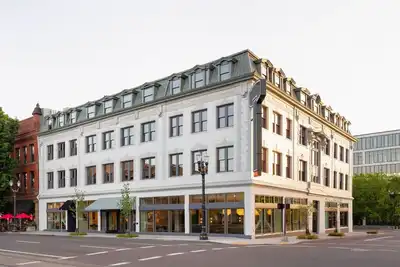 Image de Situated in the Thriving Central Eastside! Pet-friendly, Near Hawthorne District