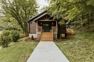 Image de Modern Mid Century Cabin, Private Retreat