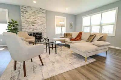 Image de Lavish Spacious Home Near Town • Game Room • 4br
