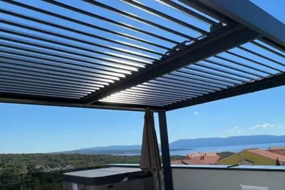 Image de Njivice - Terra Sun De Luxe Apartmant with whirlpool on the roof terrace
