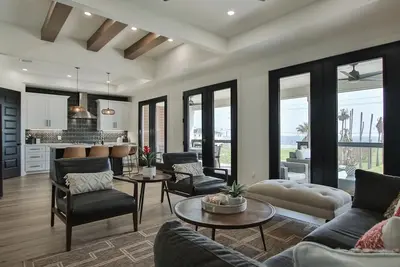 Image de No Agenda! Beautiful bay views. It's time to relax and have fun.