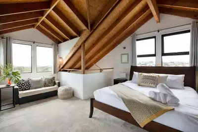 Tree Tops Torquay With Sauna & Fireplace