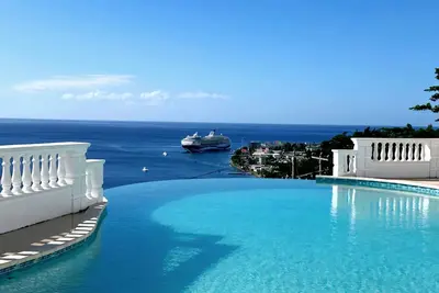 Image de Spacious apartment near attractions with a wonderful view!