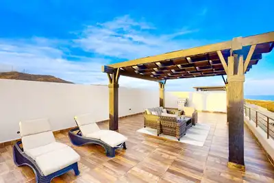 Image de Penthouse condo with resort amenities, private W\/D, and fitness area