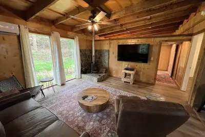 Image de Relaxing Cabin on a Beautiful Mountain Stream