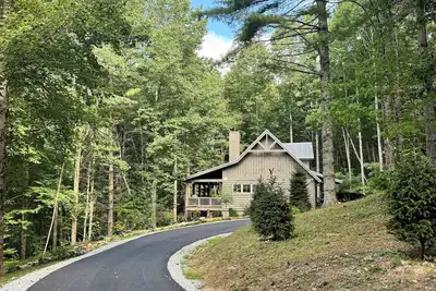 Image de Charming Highlands Cottage | Hot Tub | Fireplace |