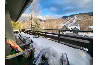 Image de Front and Center Loon Views! 4 Bedrooms & 4 Baths