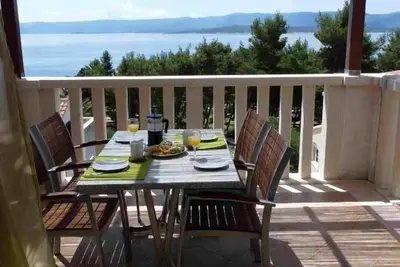 Image de Appartement dans Bol avec vue mer, terrasse, Climatisation, Wifi (5121-2)