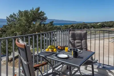 Appartement dans Bol avec vue mer, Balcon, Climatisation, Wifi (5127-1)