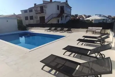 Image de Appartement dans Seget Vranjica avec vue mer, Balcon, Climatisation, Wifi (5142-2)