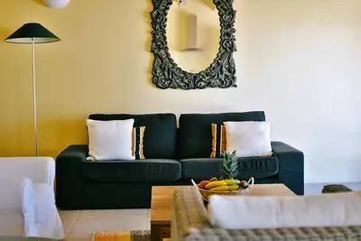 Image de Two-story Luxury in Siena Resort at Lemon