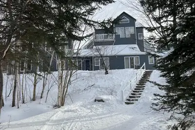 Image de ChaletsOasis Ski In/Ski Out on the Voyageur trail in Tremblant