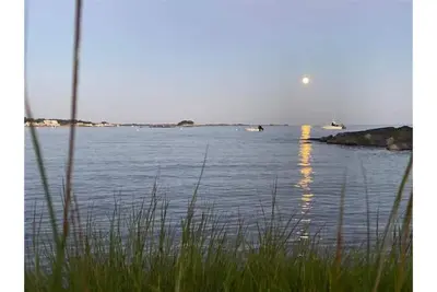 Cozy Family Beach Cottage