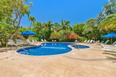 Image de In Poipu, w\/Ac, garden views, Waikomo Stream 231