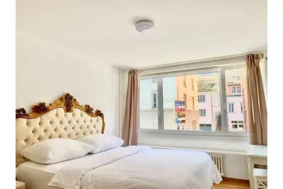Modern and Bright 2bdr Apt - City Center