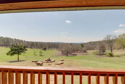 Image de Ozark Mtn Views & Lake Access: Shirley Home