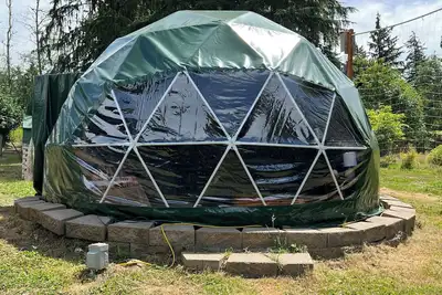Image de Glamping With Alpacas in an Eco-Friendly Dome Outside of Seattle