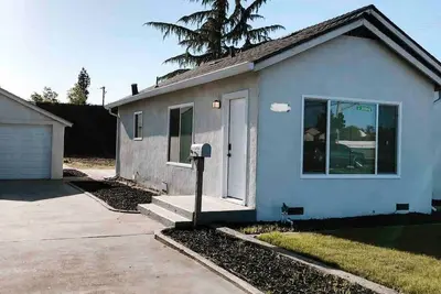 Image de Nurse & Travel worker housing near Dmc & Hwy 99