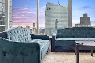 Image de Panoramic City&Water View In historic w/end Boston