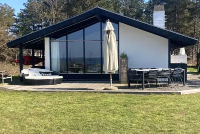 Image de Cozy holiday home on a large beach plot