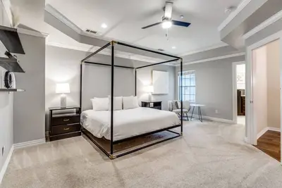 Image de Walkable Chic Townhome with Private Rooftop Just Steps to Lower Greenville