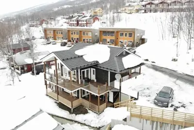 Image de Large 8-9-Bed Central Ski innOut House in Hemavan