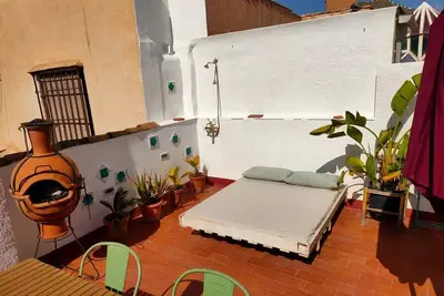 Image de Cozy house, 2 sunny terraces, outdoor bathtub!