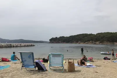 Image de Studio  rez-de-jardin vue sur mer, à 1 minute de la plage