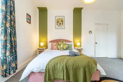 Image de The Wanderer - Lovely 3bd House - upto 10 guests.
