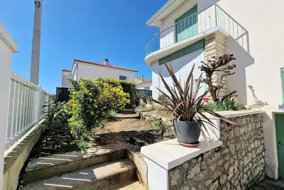 Image de Belle maison année 50- quartier Foncillon- 6 personnes - 3 chambres