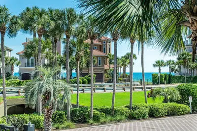 Image de ☀️Waterfront Villa-Gulf Views-Pool-Walk to Restaurants-Destiny Beach Villa 15b☀️