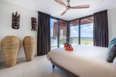 Image de Modern apartment w/ 180° sea views & shared pool