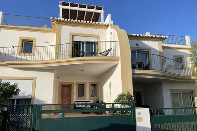 Image de Upscale ocean view villa by the beach