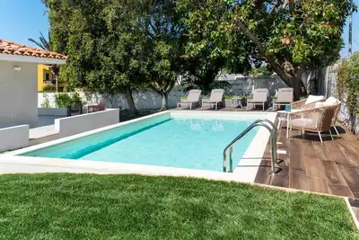 Image de Villa with Large Garden and Pool for Exclusive Use - Max 8 Guests